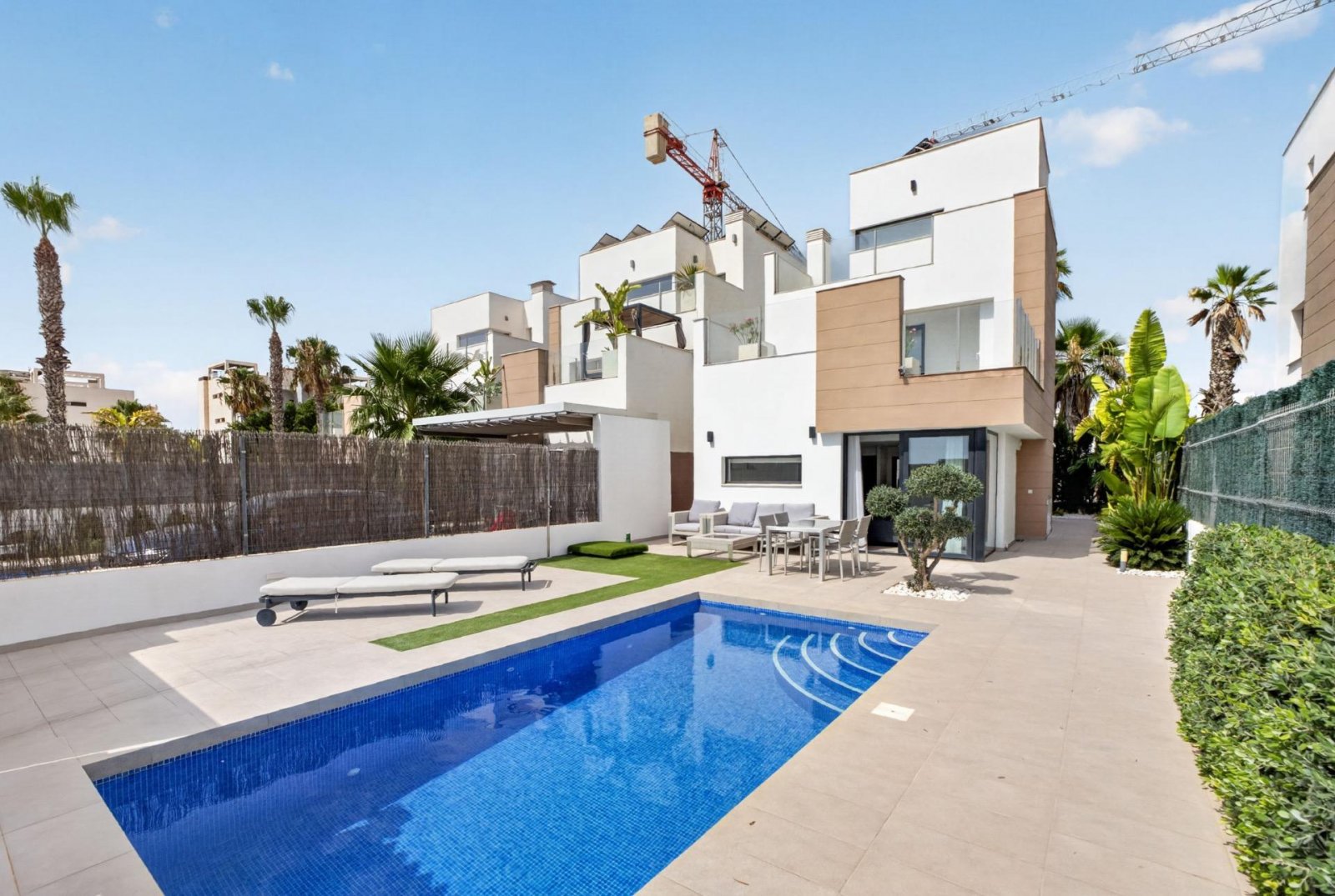 Guardamar del Segura: Modern Detached Villa with Private Pool in El Raso Guardamar del Segura: Modern Detached Villa with Private Pool in El Raso