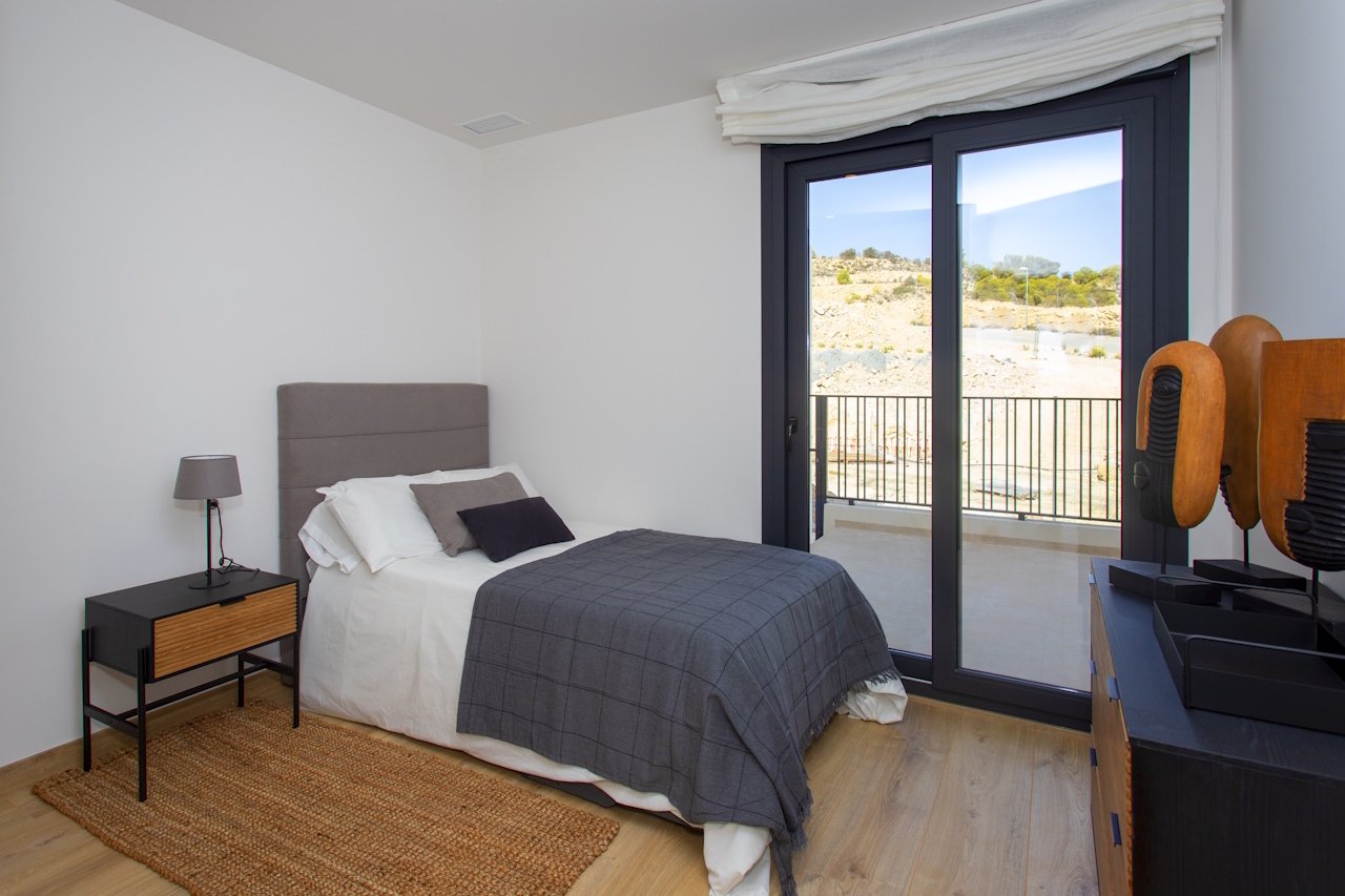 Marvellous townhouses with 3 bedrooms, 3 bathrooms, basement, roof terrace, private parking and communal pool at Alenda Golf
