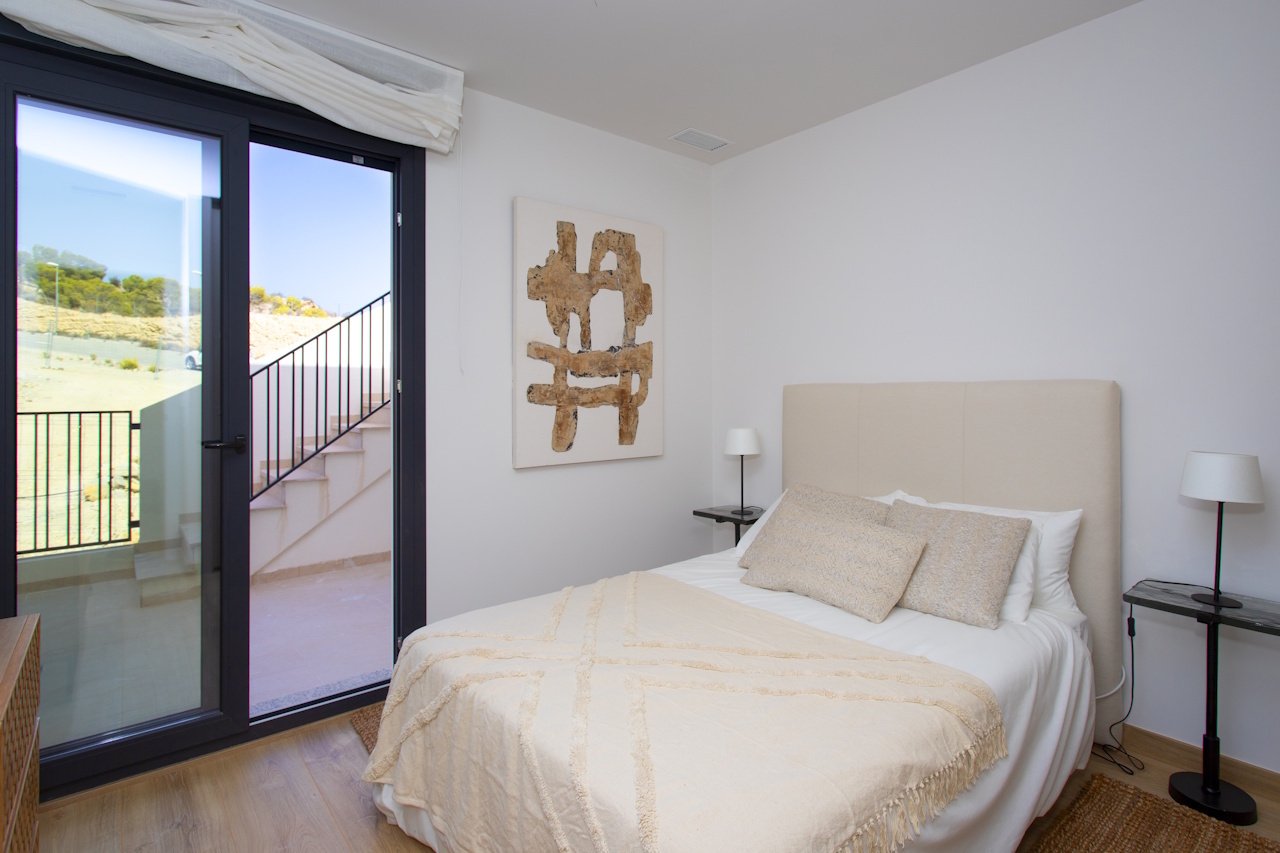 Marvellous townhouses with 3 bedrooms, 3 bathrooms, basement, roof terrace, private parking and communal pool at Alenda Golf