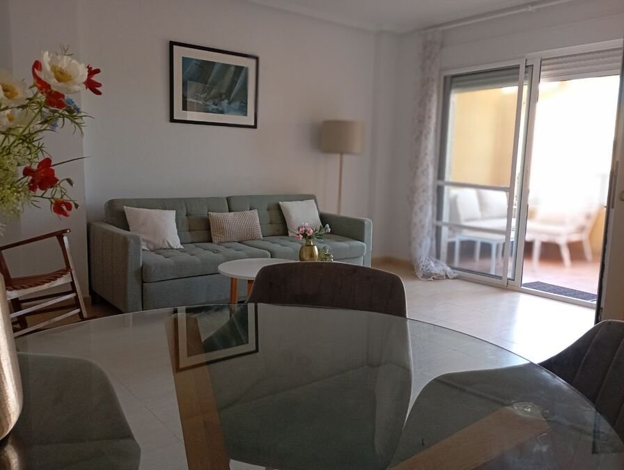 Apartment with 2 bedrooms, 2 bathrooms, roof terrace and communal swimming pool