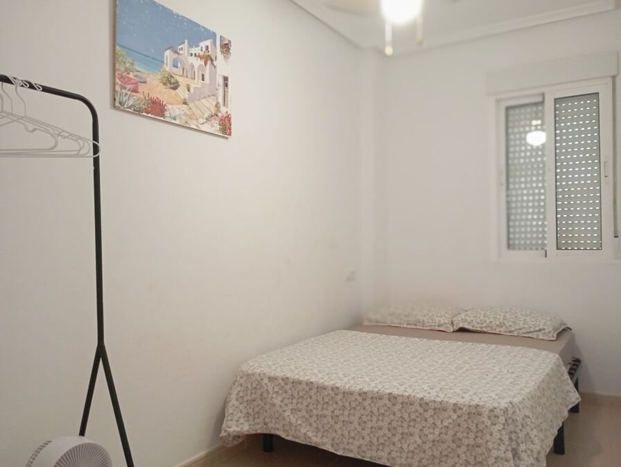 Apartment with 2 bedrooms, 2 bathrooms, roof terrace and communal swimming pool