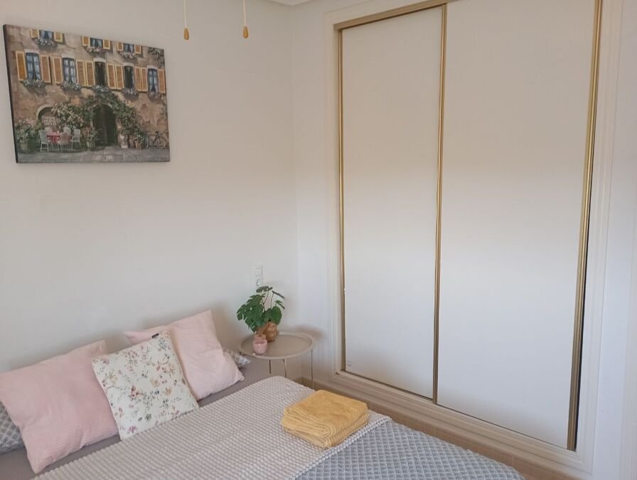 Apartment with 2 bedrooms, 2 bathrooms, roof terrace and communal swimming pool