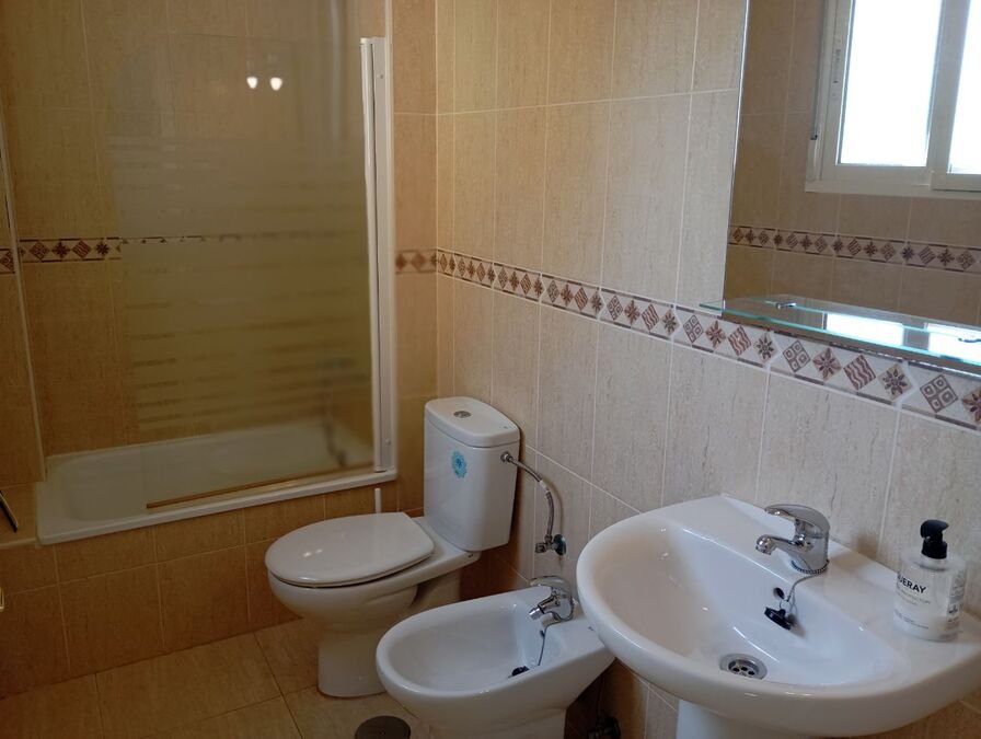 Apartment with 2 bedrooms, 2 bathrooms, roof terrace and communal swimming pool