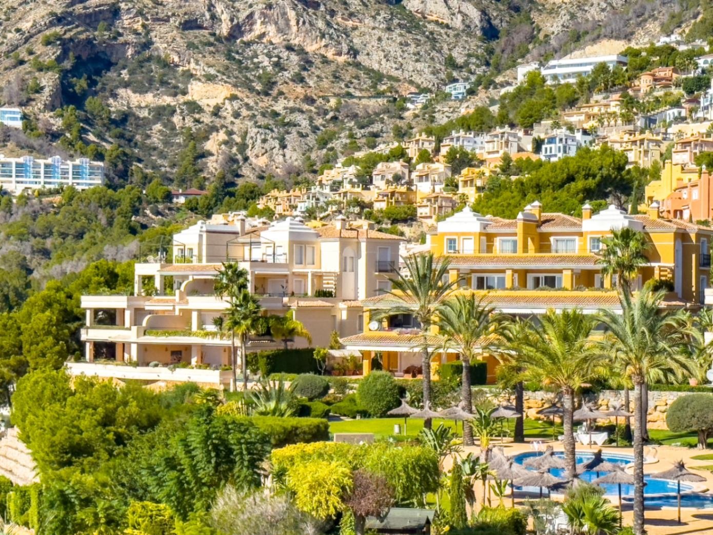 Apartment with Large Terrace and Sea Views in Altea Hills