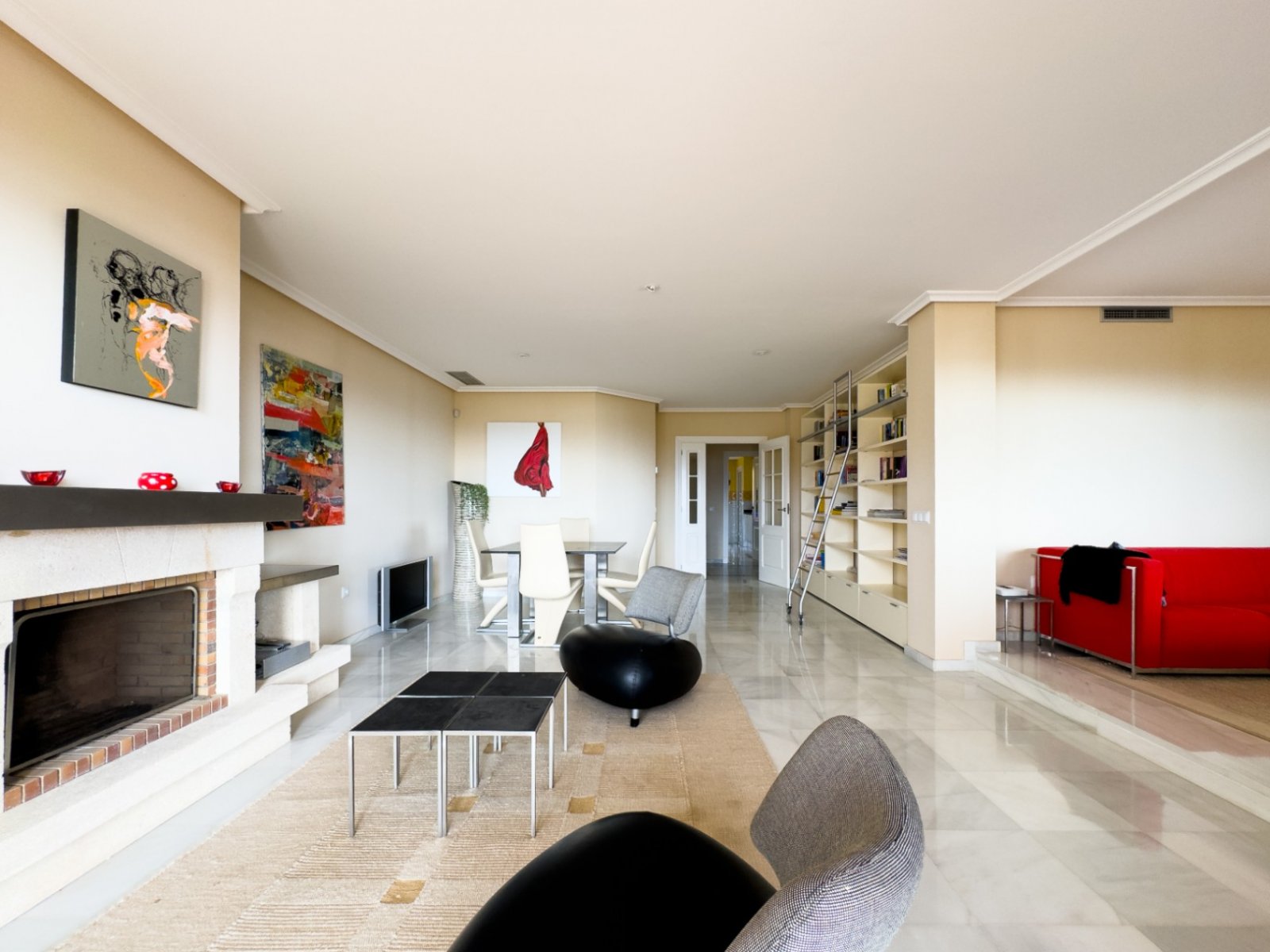 Apartment with Large Terrace and Sea Views in Altea Hills