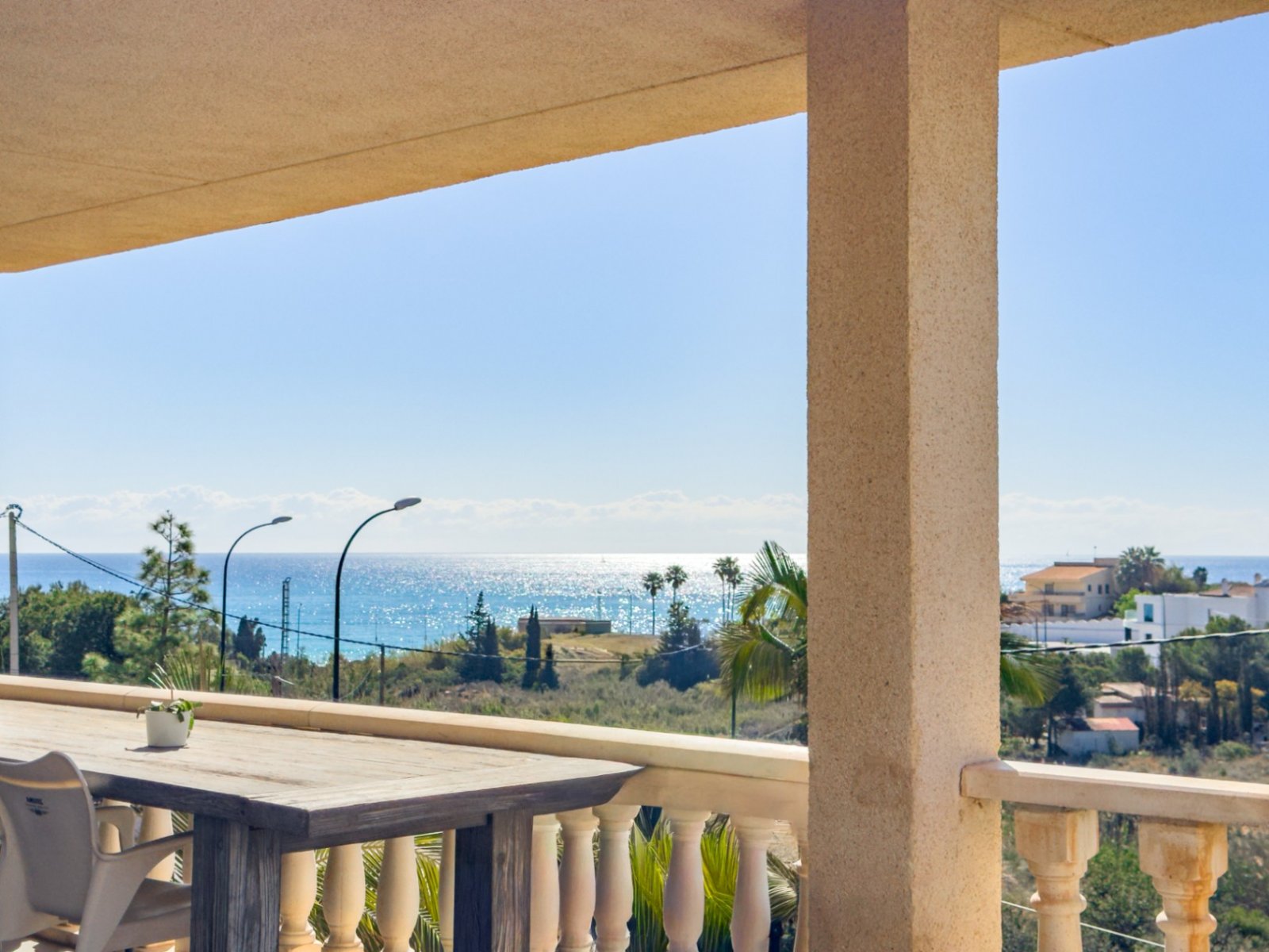 Mediterranean Villa with Sea Views and walking distance to the sea