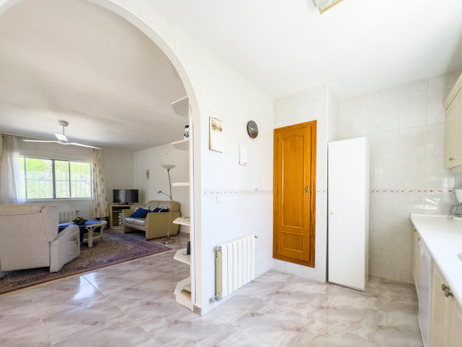 Single-storey villa with 3 bedrooms, 1 bathroom, garage and private swimming pool in Barranco Hondo
