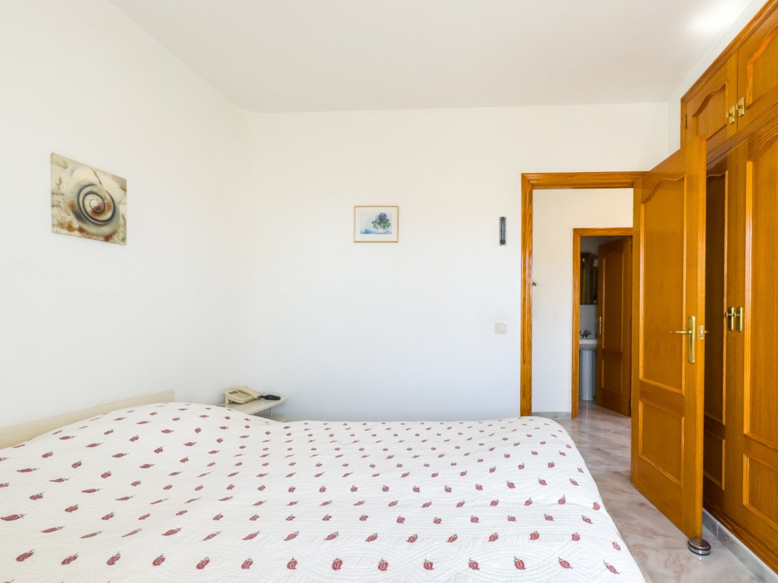 Single-storey villa with 3 bedrooms, 1 bathroom, garage and private swimming pool in Barranco Hondo