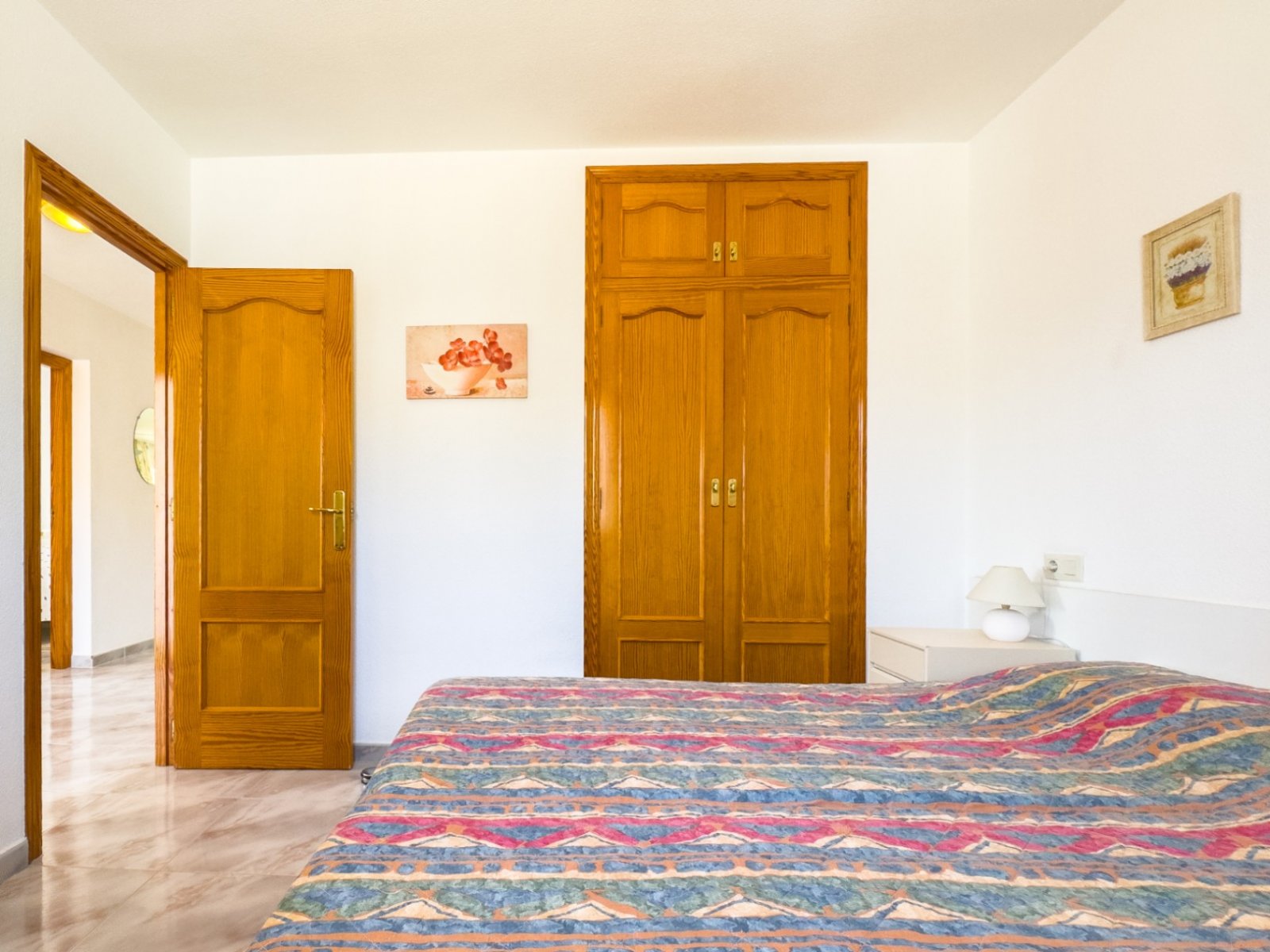 Single-storey villa with 3 bedrooms, 1 bathroom, garage and private swimming pool in Barranco Hondo