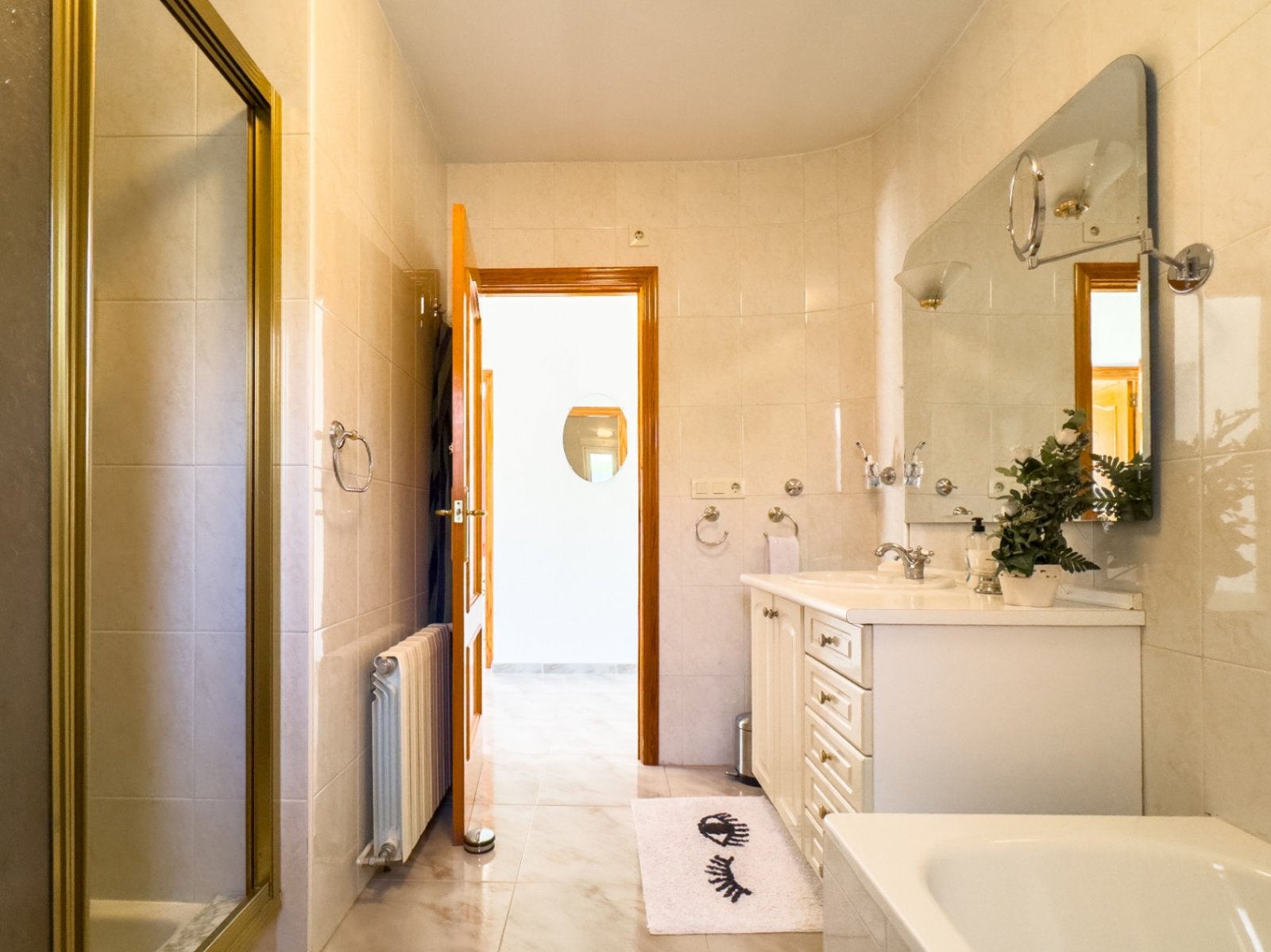 Single-storey villa with 3 bedrooms, 1 bathroom, garage and private swimming pool in Barranco Hondo