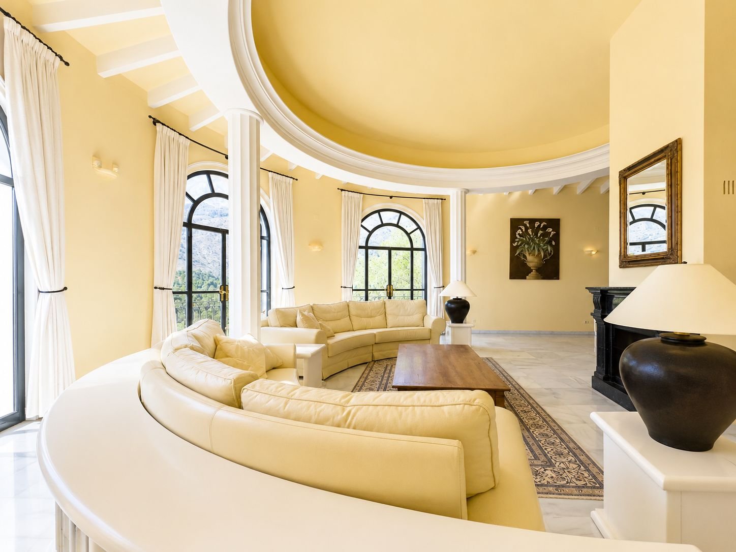 Exceptional Luxury Villa with Panoramic Views on a superb location near the Golfcourse of Altea