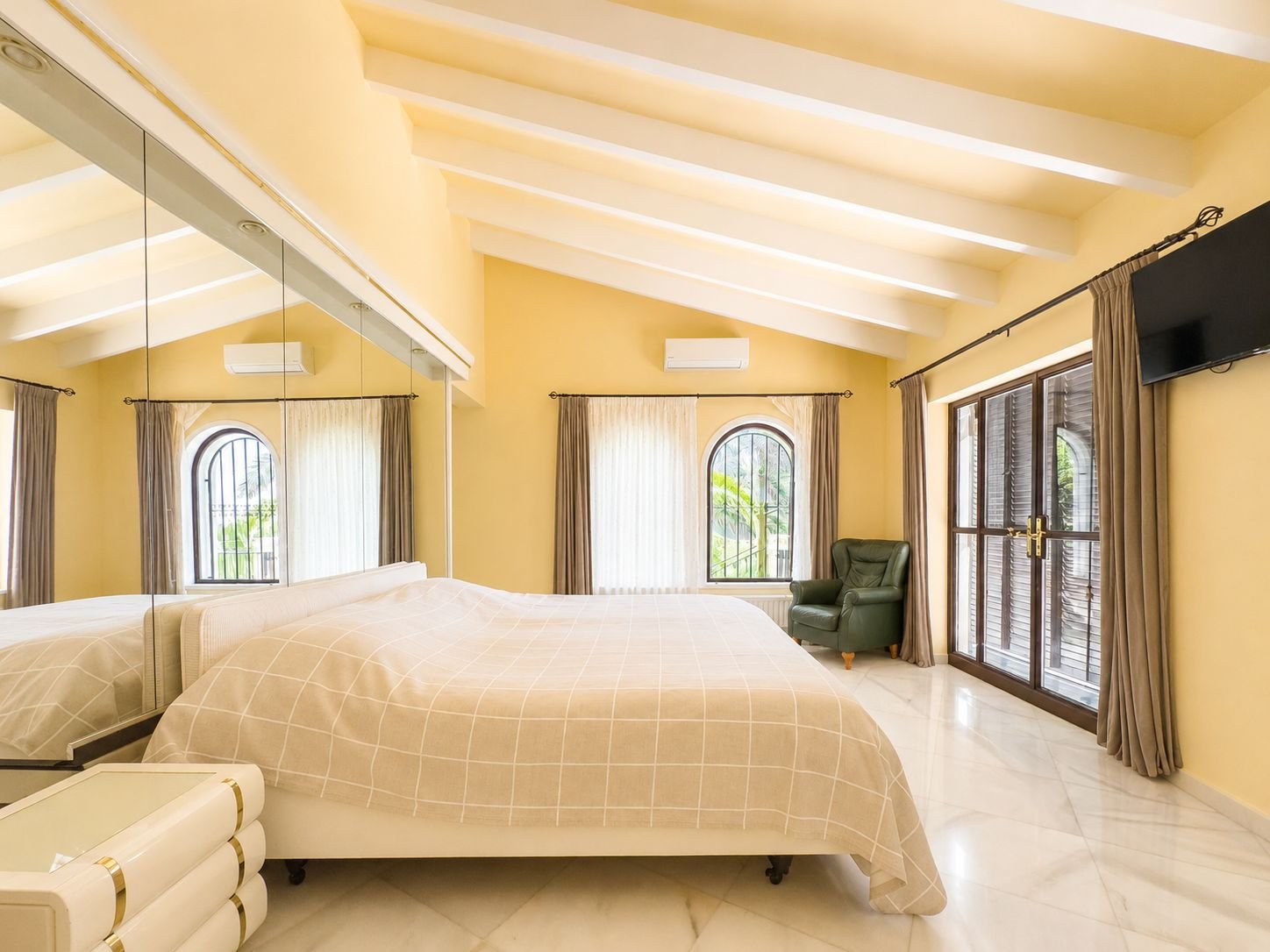 Exceptional Luxury Villa with Panoramic Views on a superb location near the Golfcourse of Altea