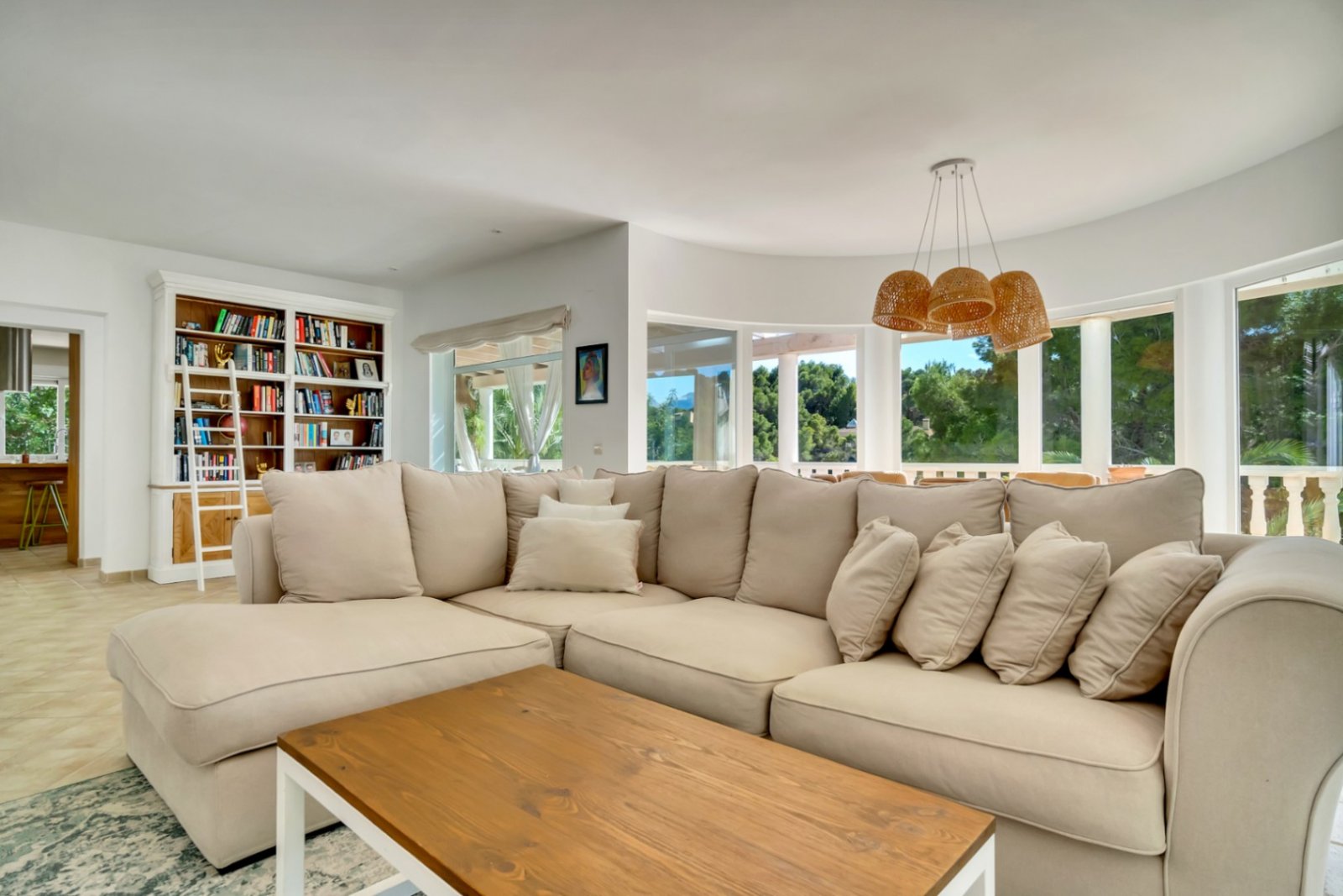 Mediterranean Villa with Heated Pool and Privacy Near Altea Golf