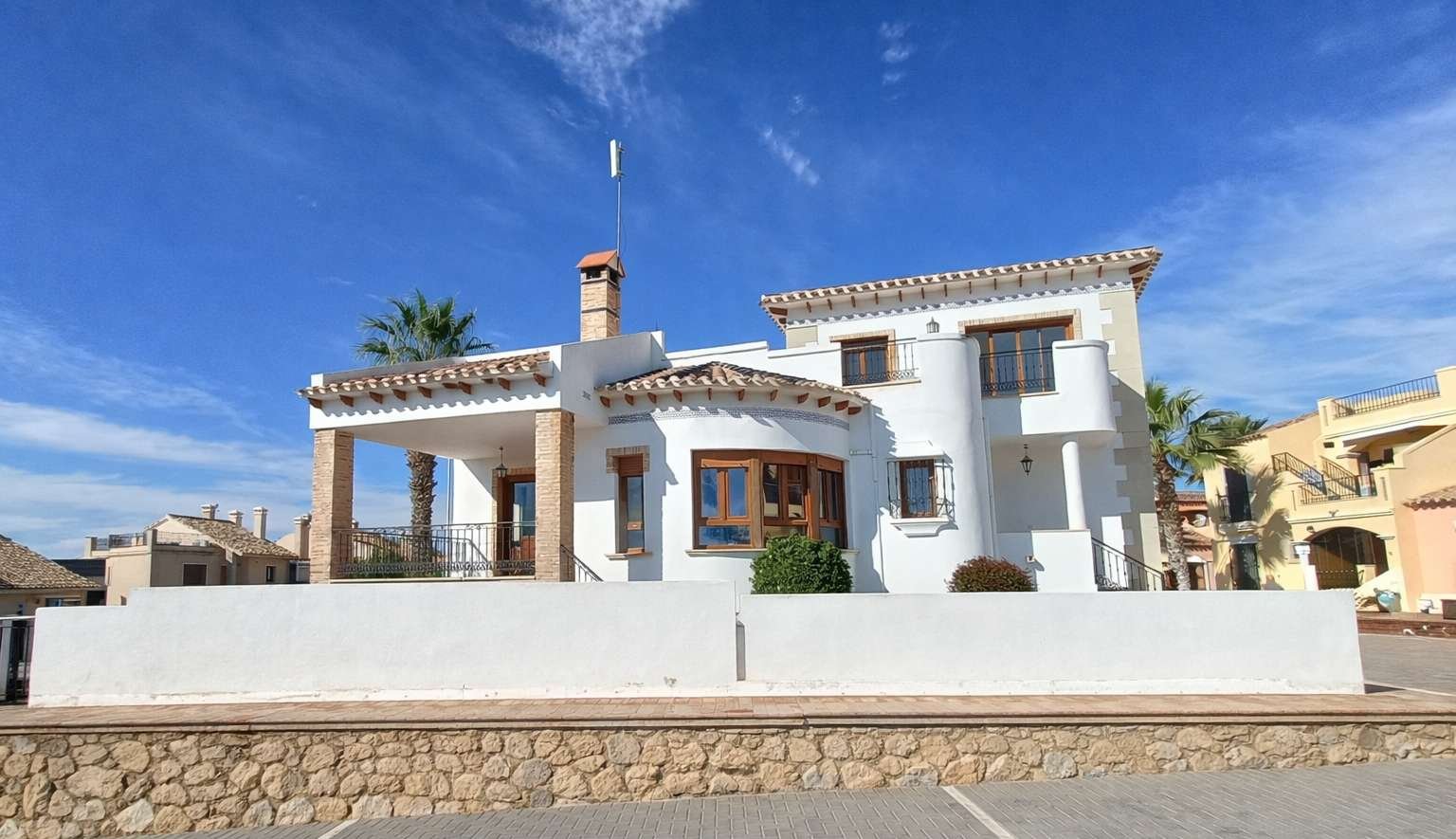 Algorfa: 3-bedroom villa with 2 bathrooms, a parking space and a communal swimming pool at La Finca Golf Resort 