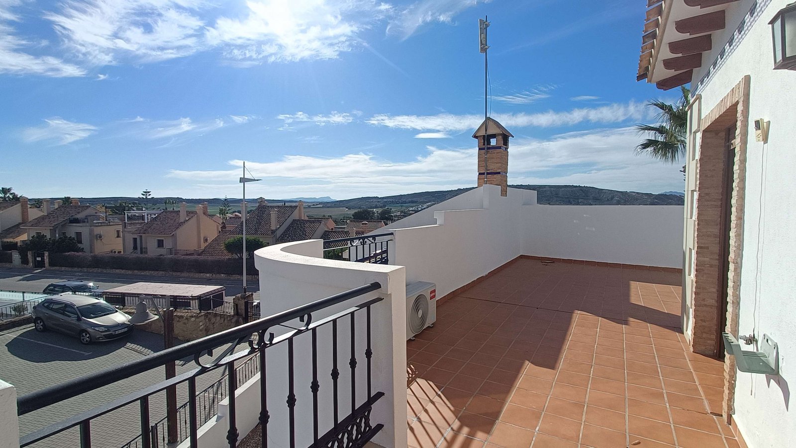 3-bedroom villa with 2 bathrooms, a parking space and a communal swimming pool at La Finca Golf Resort