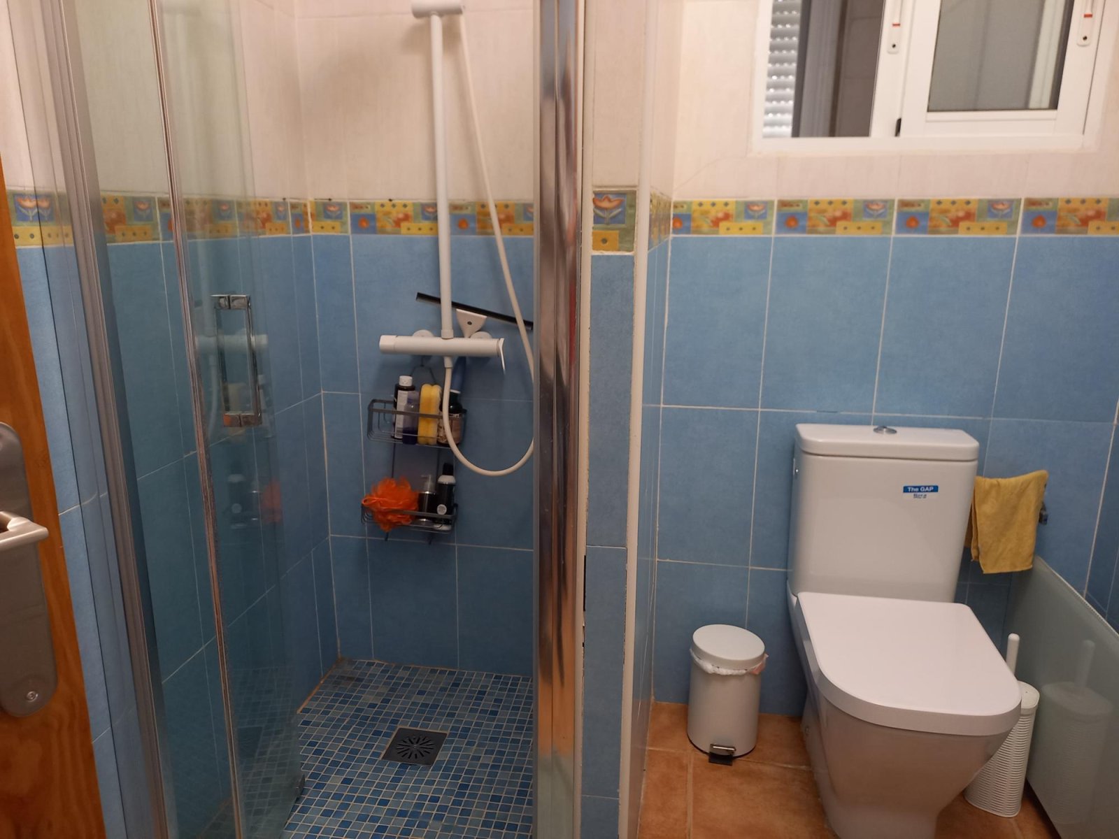 Well-Maintained Single-Storey Country House with 3 Bedrooms, Pool and Guest Accommodation