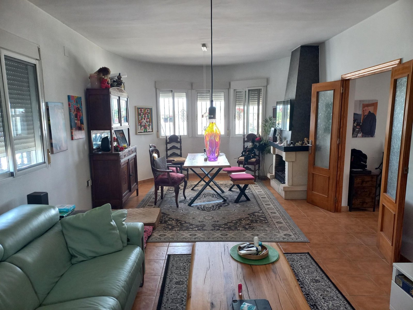 Well-Maintained Single-Storey Country House with 3 Bedrooms, Pool and Guest Accommodation