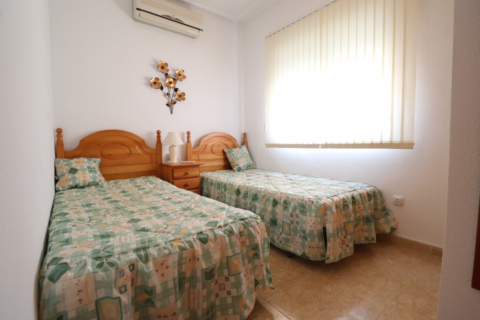 Villa with 3 bedrooms, 1 bathroom and a communal swimming pool in Lo Crispin