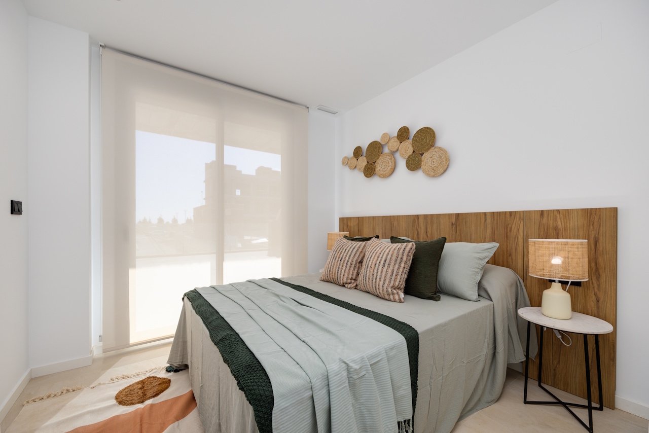 Apartments with 3 bedrooms, 2 bathrooms, parking in underground car park iand communal pool at La Serena Golf