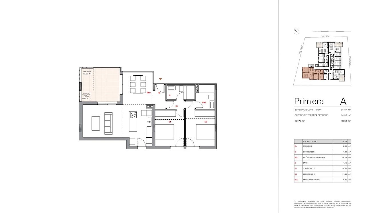 Apartments with 2 bedrooms, 2 bathrooms, air conditioning, private parking and communal pool just 750 m from the beach