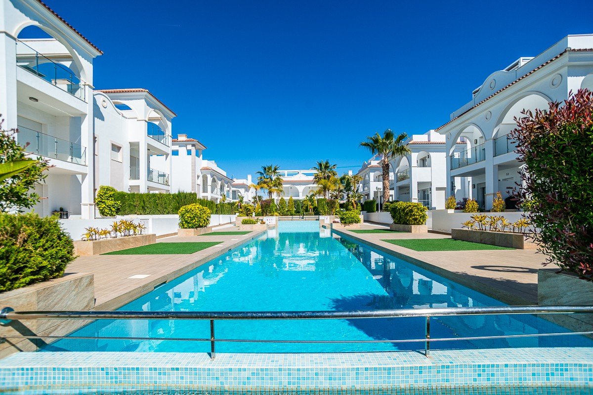 Exclusive semi-detached villa in Ciudad Quesada – Modern living in a prime location