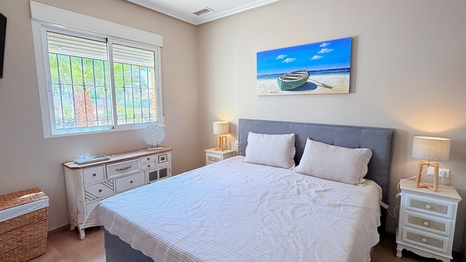 Fully renovated villa with private pool on a spacious plot