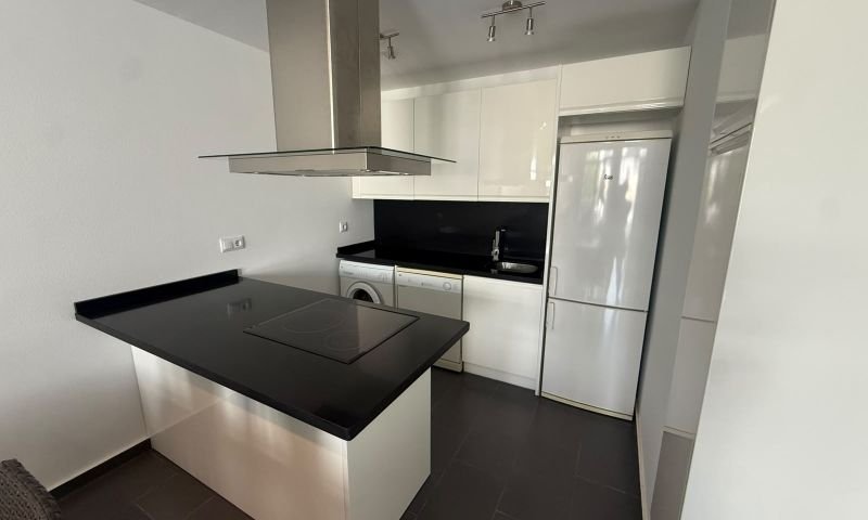 Quad with 2 bedrooms, 2 bathrooms, roof terrace and communal swimming pool