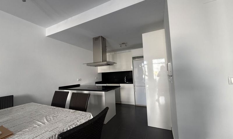 Quad with 2 bedrooms, 2 bathrooms, roof terrace and communal swimming pool