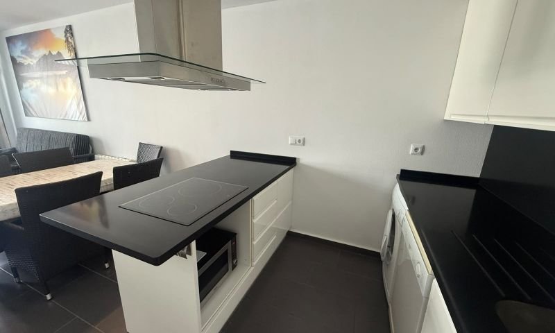 Quad with 2 bedrooms, 2 bathrooms, roof terrace and communal swimming pool