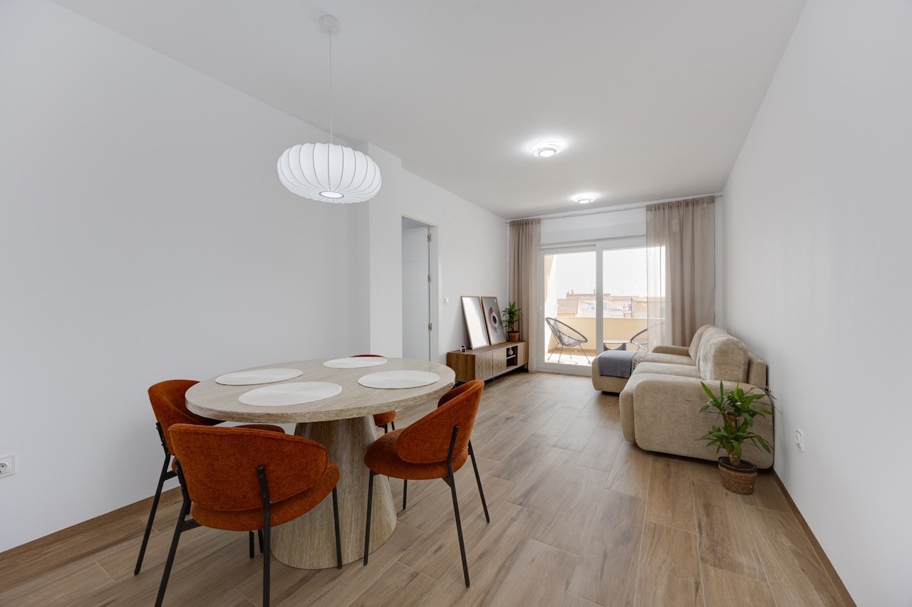 Apartments with 3 bedrooms, 2 bathrooms, pre installation air conditioning, optional parking in underground car park and communal pool