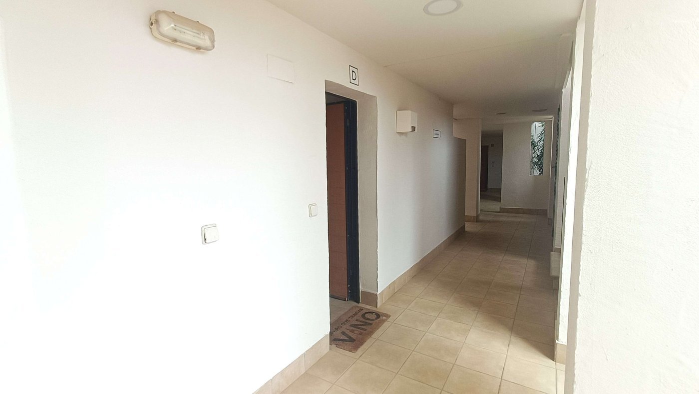 Elegant Ground Floor Apartment with 2 bedrooms and 2 bathrooms in Up-and-Coming Golf Resort