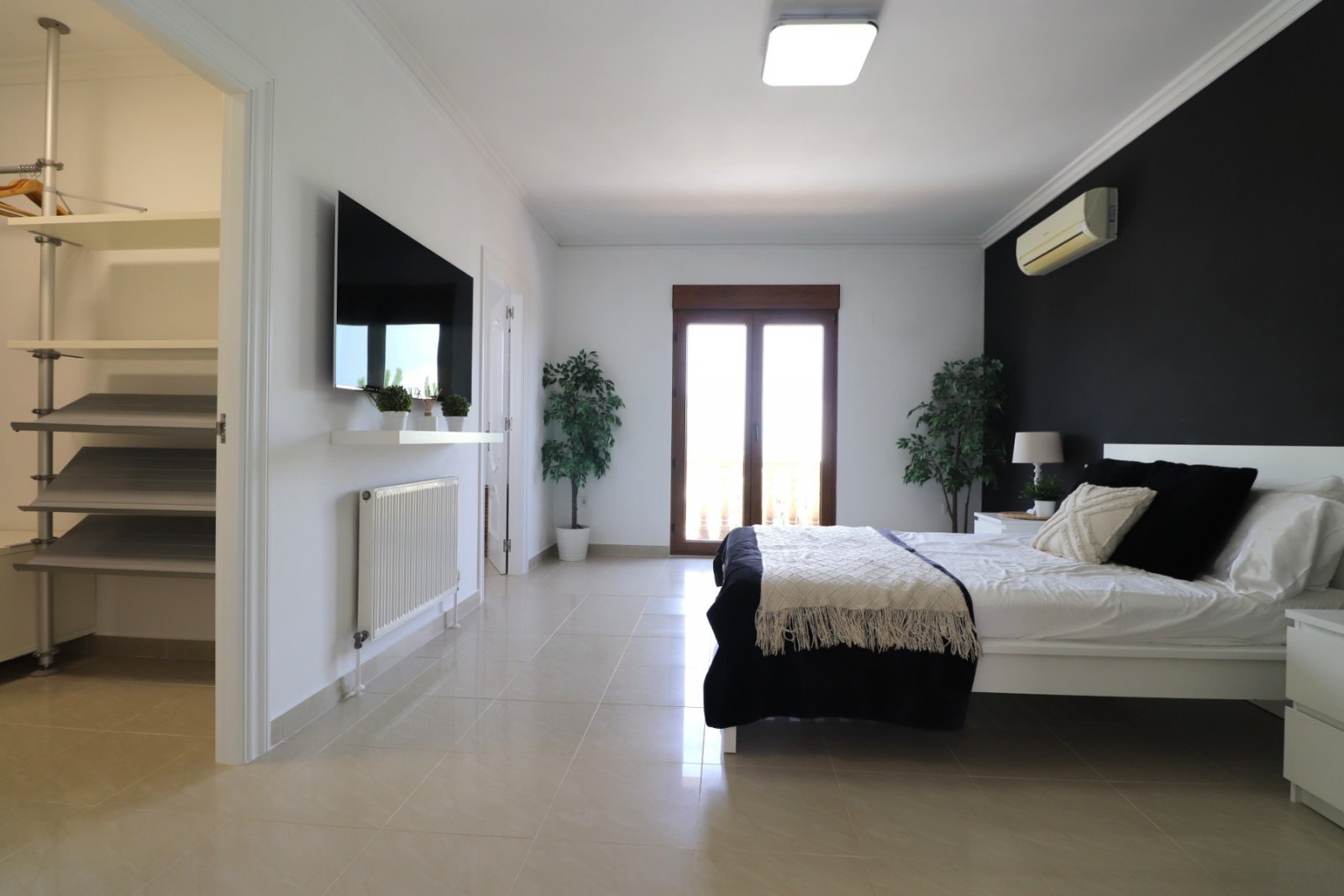Beautiful Detached Villa with 6 bedrooms, 5 bathrooms and private pool n Lomas de la Juliana