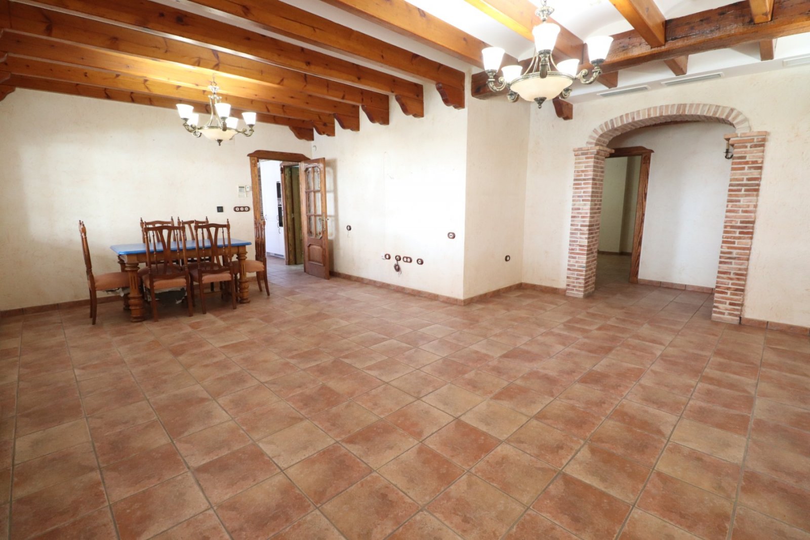 East Facing, Five Bedroom, Detached Villa in Los Palacios