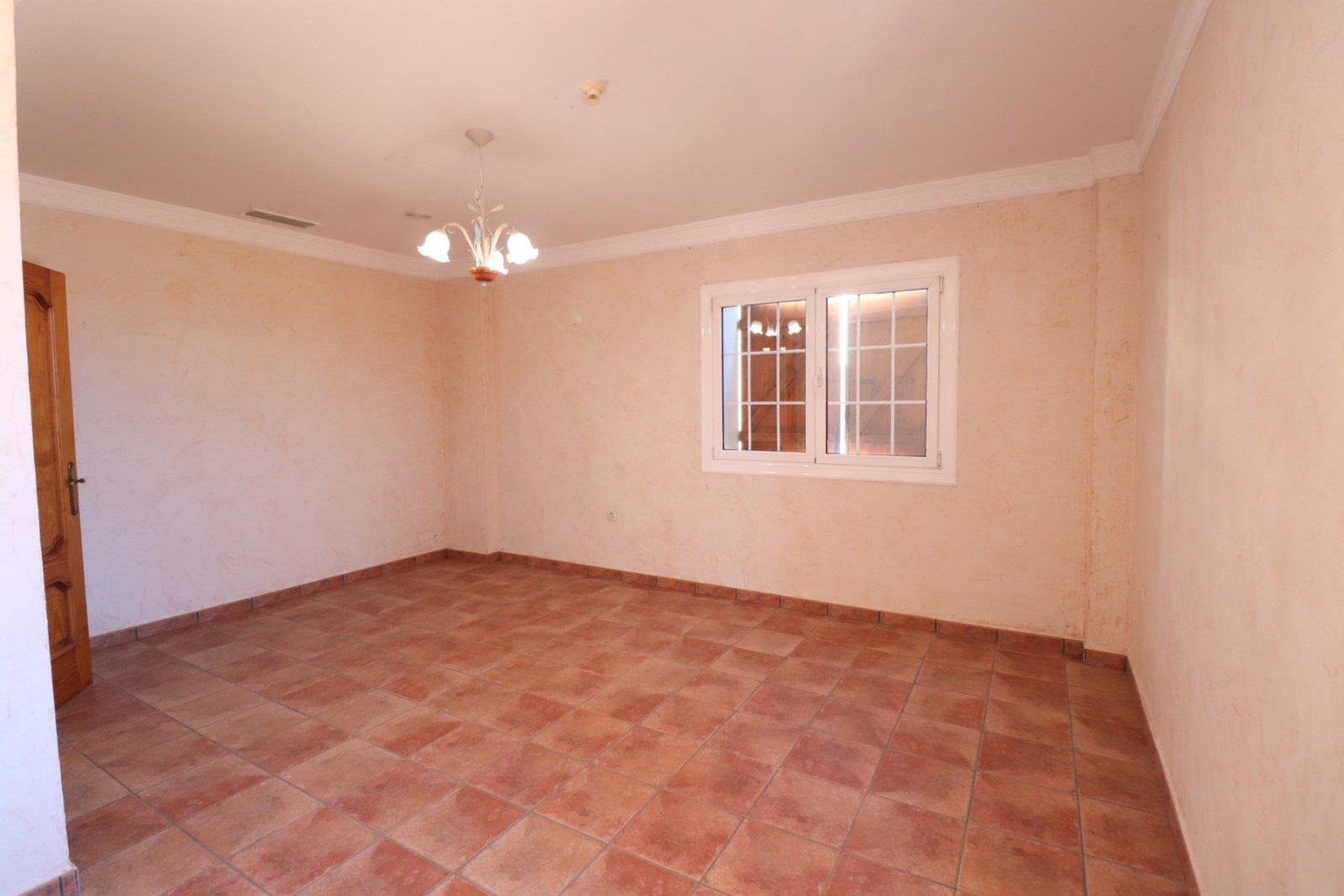East Facing, Five Bedroom, Detached Villa in Los Palacios