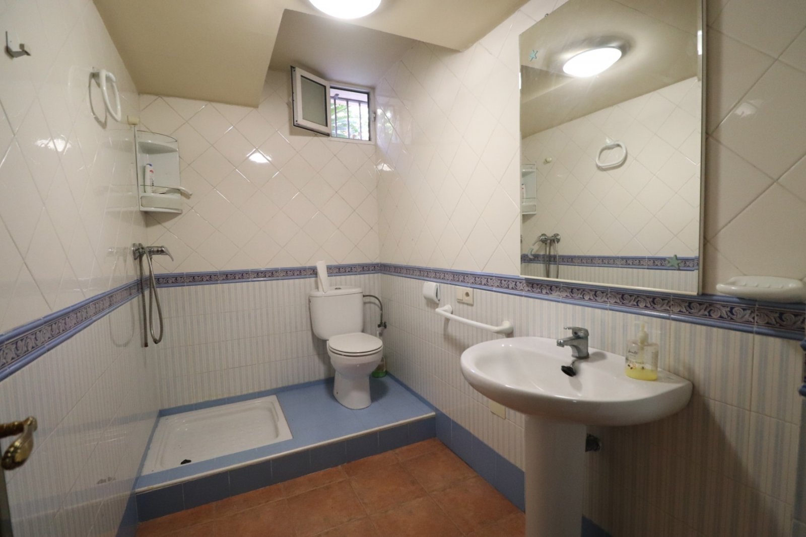 East Facing, Five Bedroom, Detached Villa in Los Palacios
