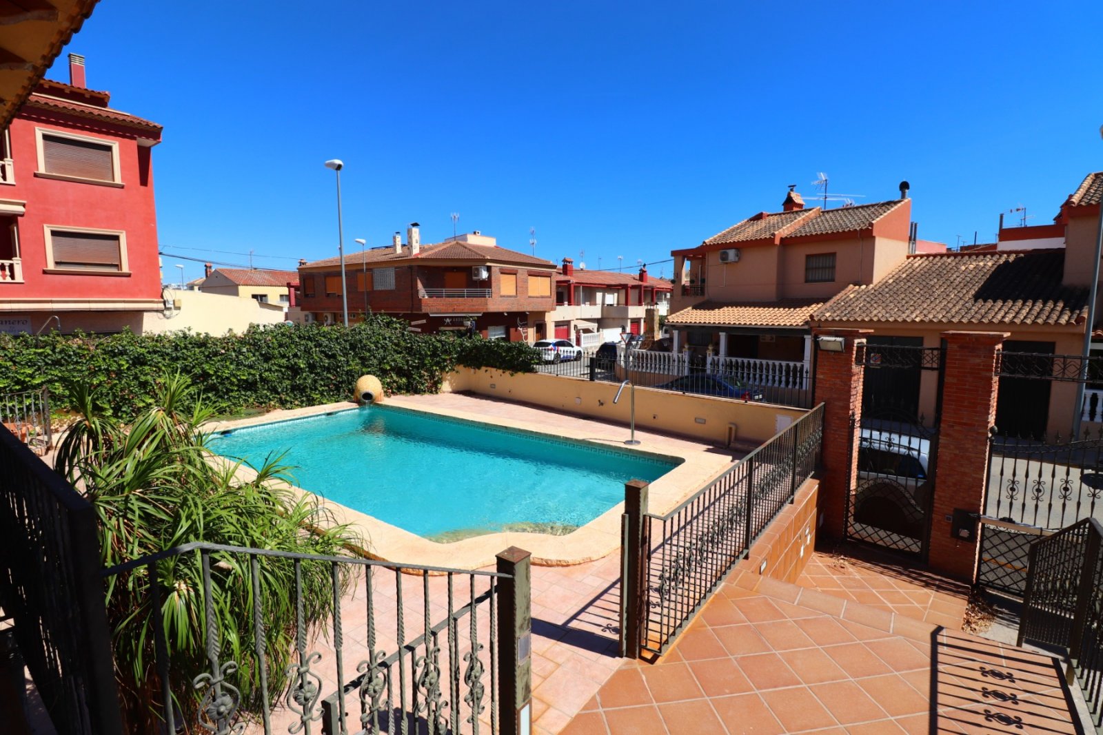 East Facing, Five Bedroom, Detached Villa in Los Palacios