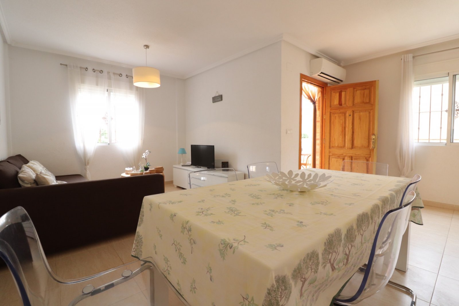 Quad-Villa with 3 bedrooms, 1 bathroom, 1 guest toilet and a communal swimming pool