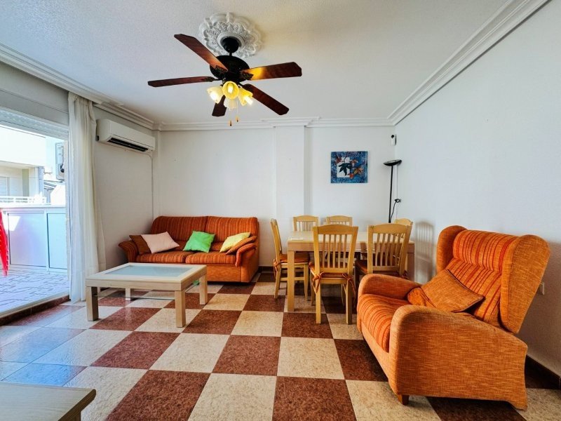 Penthouse with 2 bedrooms and 1 bathroom just 200 m from the beach
