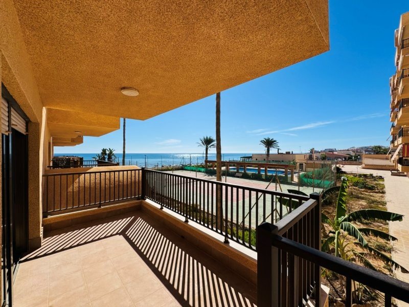 Spectacular renovated beachfront apartment with sea views in La Mata