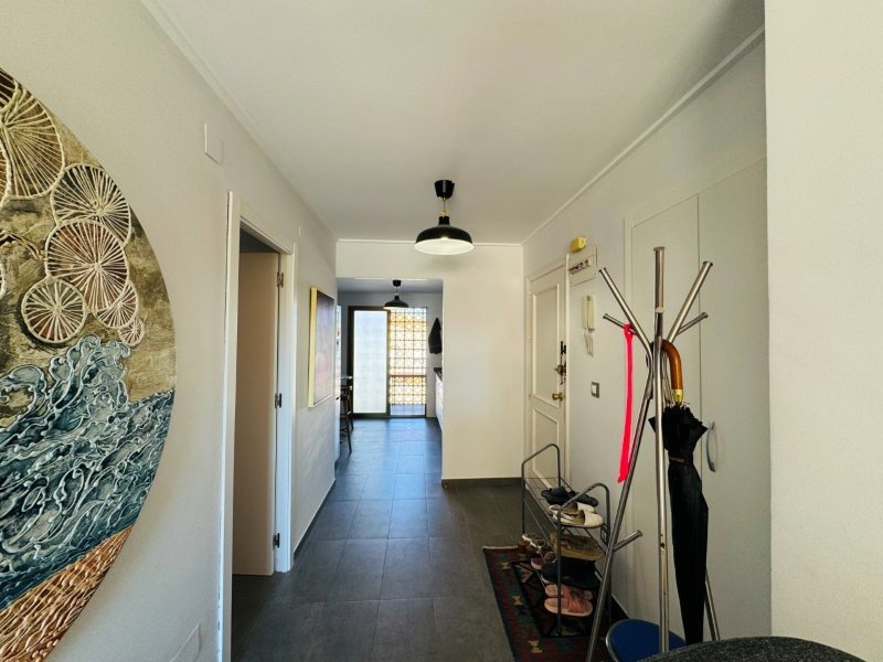 Spectacular renovated beachfront apartment with sea views in La Mata