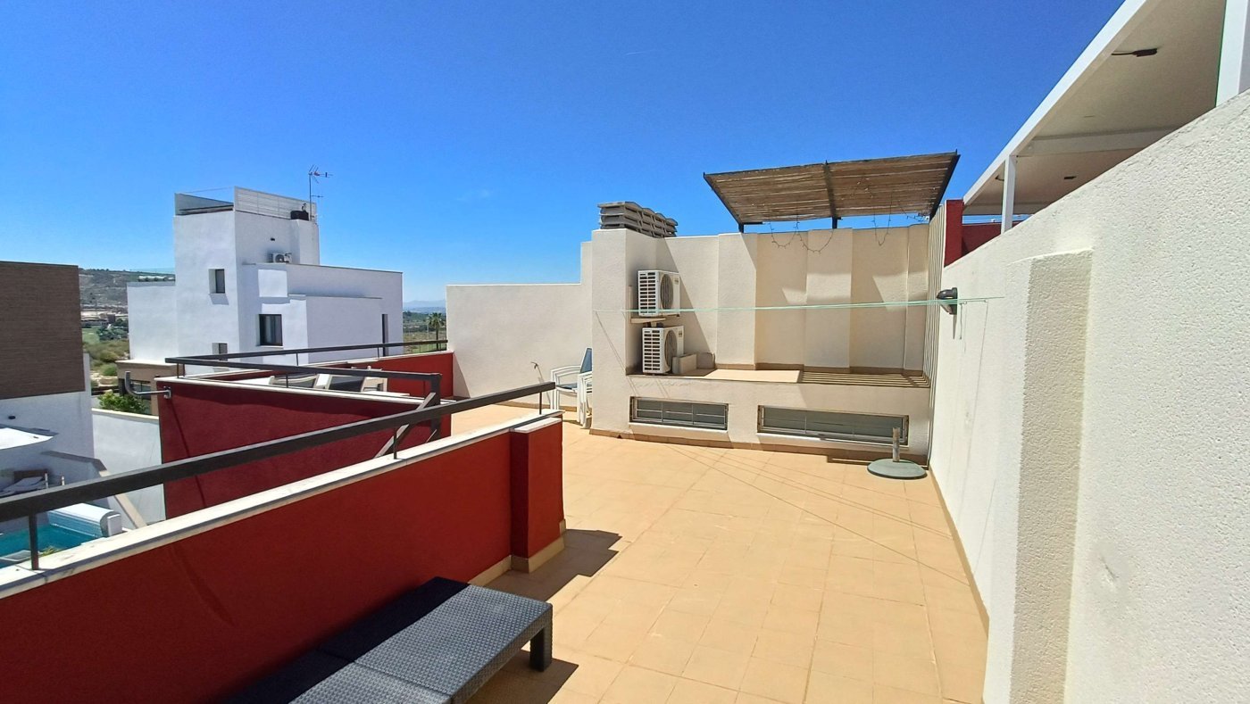 Beautiful Quad Villa with 3 bedrooms, 2 bathrooms, large Solarium, Underbuild and Garage