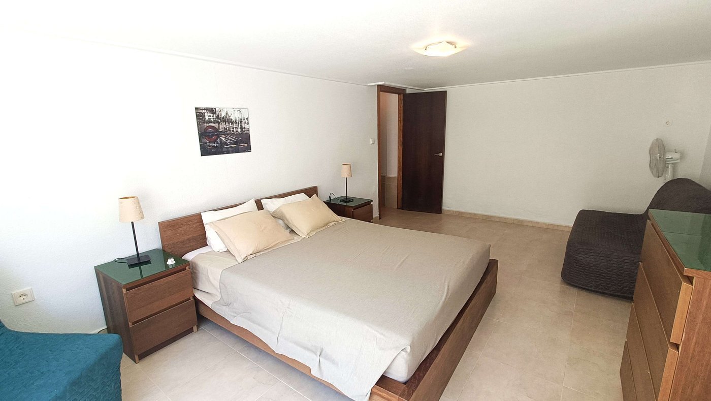 Beautiful Quad Villa with 3 bedrooms, 2 bathrooms, large Solarium, Underbuild and Garage