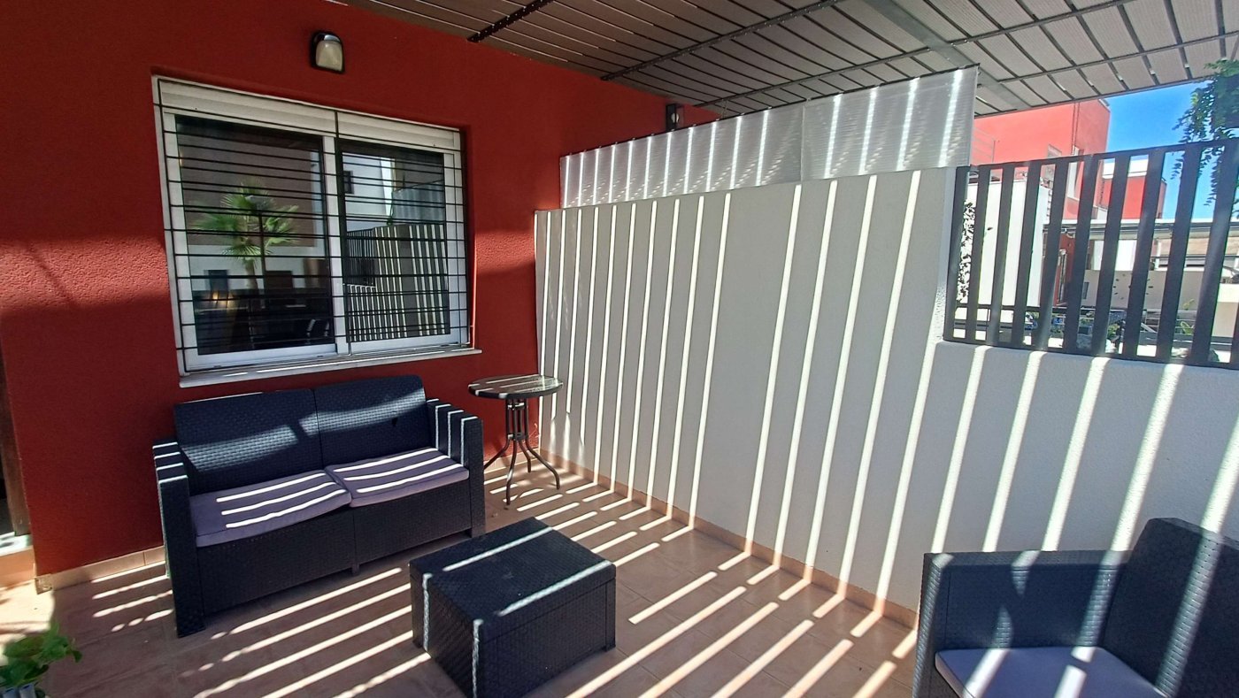 Beautiful Quad Villa with 3 bedrooms, 2 bathrooms, large Solarium, Underbuild and Garage