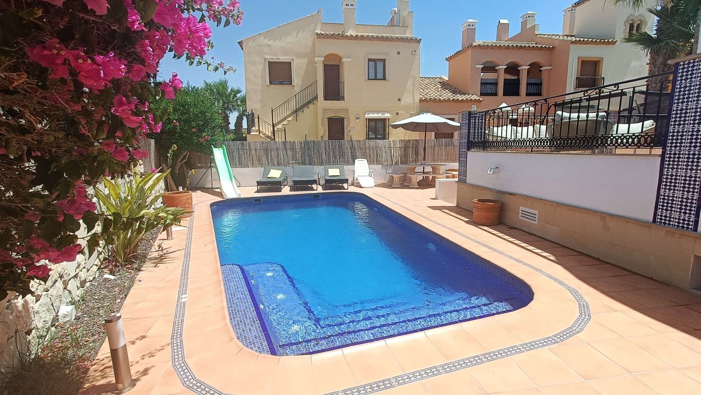 Exceptional Semi-Detached Villa with 3 bedrooms, 2 bathrooms, seperate guest area and Private Pool in the Heart of La Finca Golf & Spa Resort