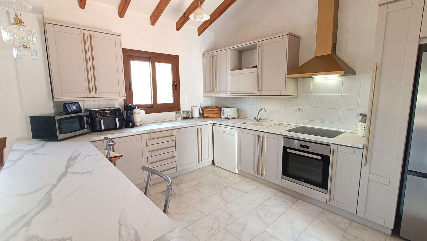 Exceptional Semi-Detached Villa with 3 bedrooms, 2 bathrooms, seperate guest area and Private Pool in the Heart of La Finca Golf & Spa Resort