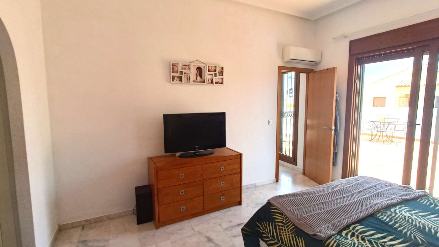 Exceptional Semi-Detached Villa with 3 bedrooms, 2 bathrooms, seperate guest area and Private Pool in the Heart of La Finca Golf & Spa Resort