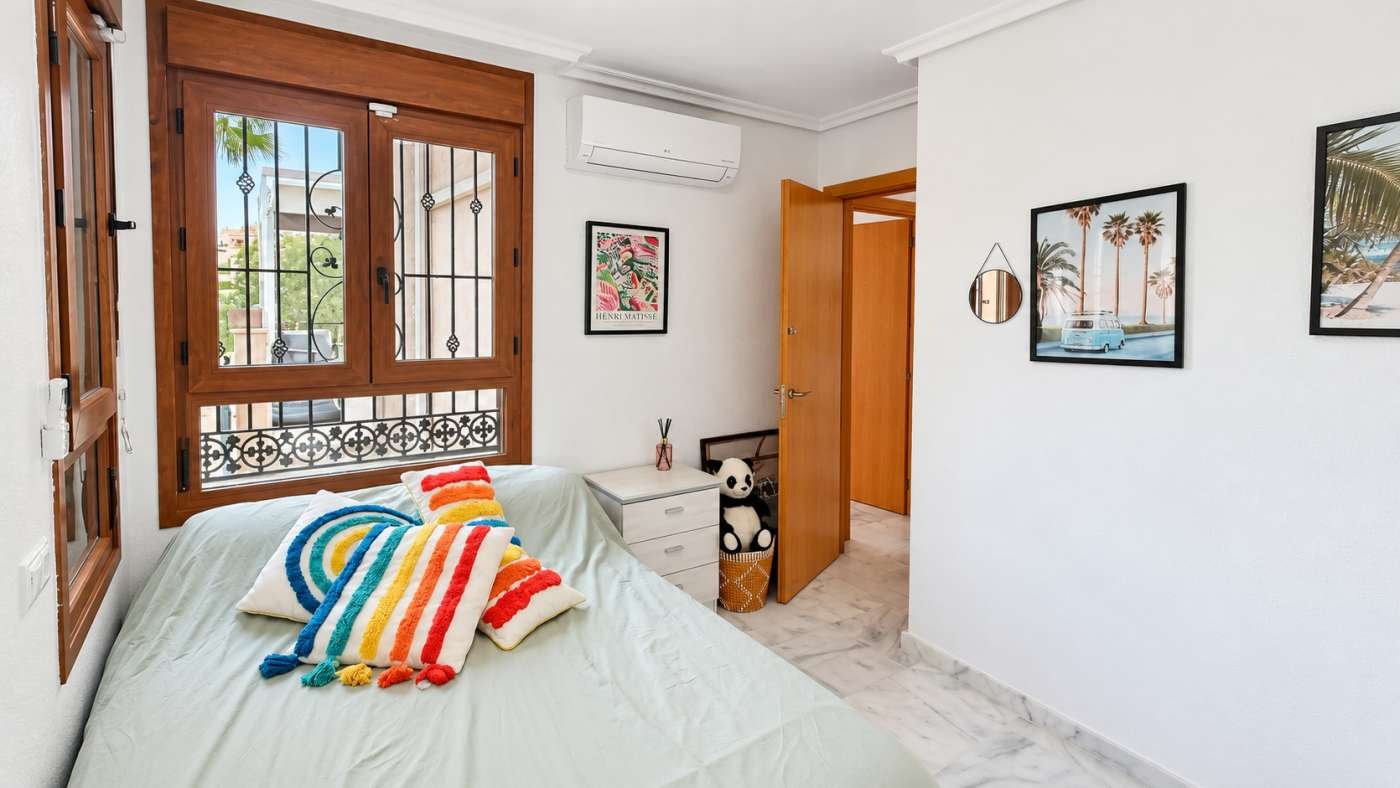 Frontline Golf Villa with 3 bedrooms and 2 bathrooms in the Heart of La Finca Golf Resort