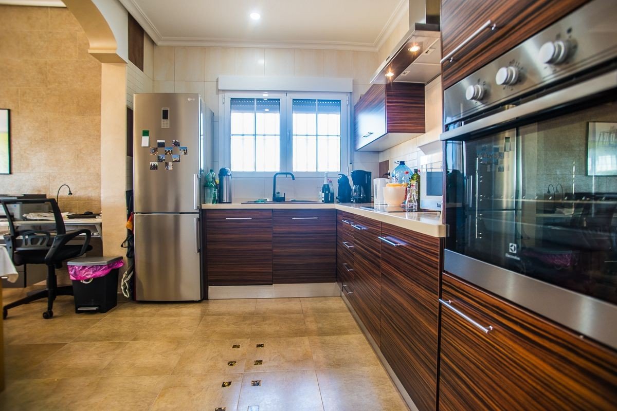 Amazing villa in Spanish style in Catral