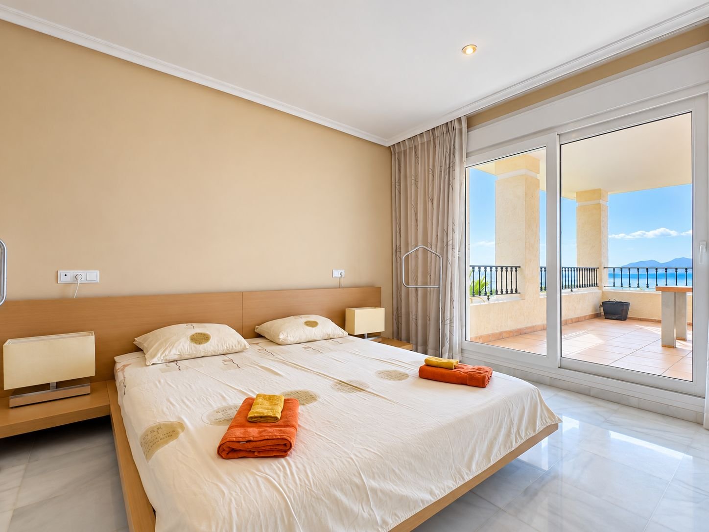 Apartment with Large Terrace and Sea Views in Altea Hills
