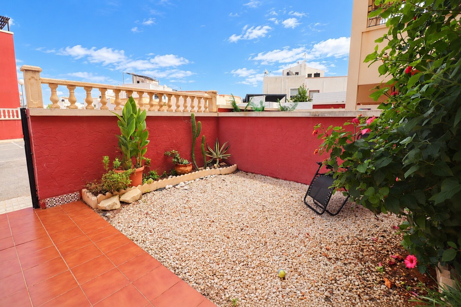 Two Bedroom, Ground Floor Apartment in Los Altos